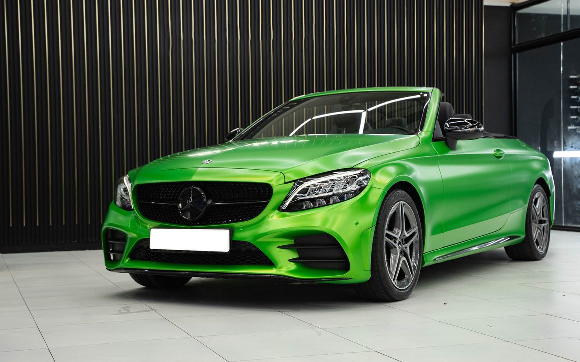MERCEDES C180 CONVERTIBLE - image 7