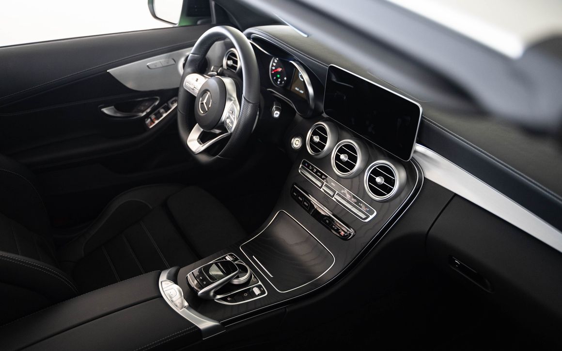MERCEDES C180 CONVERTIBLE - image 15