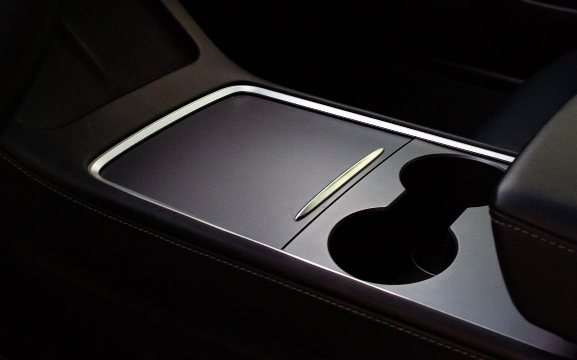 Tesla Model 3 - image 16