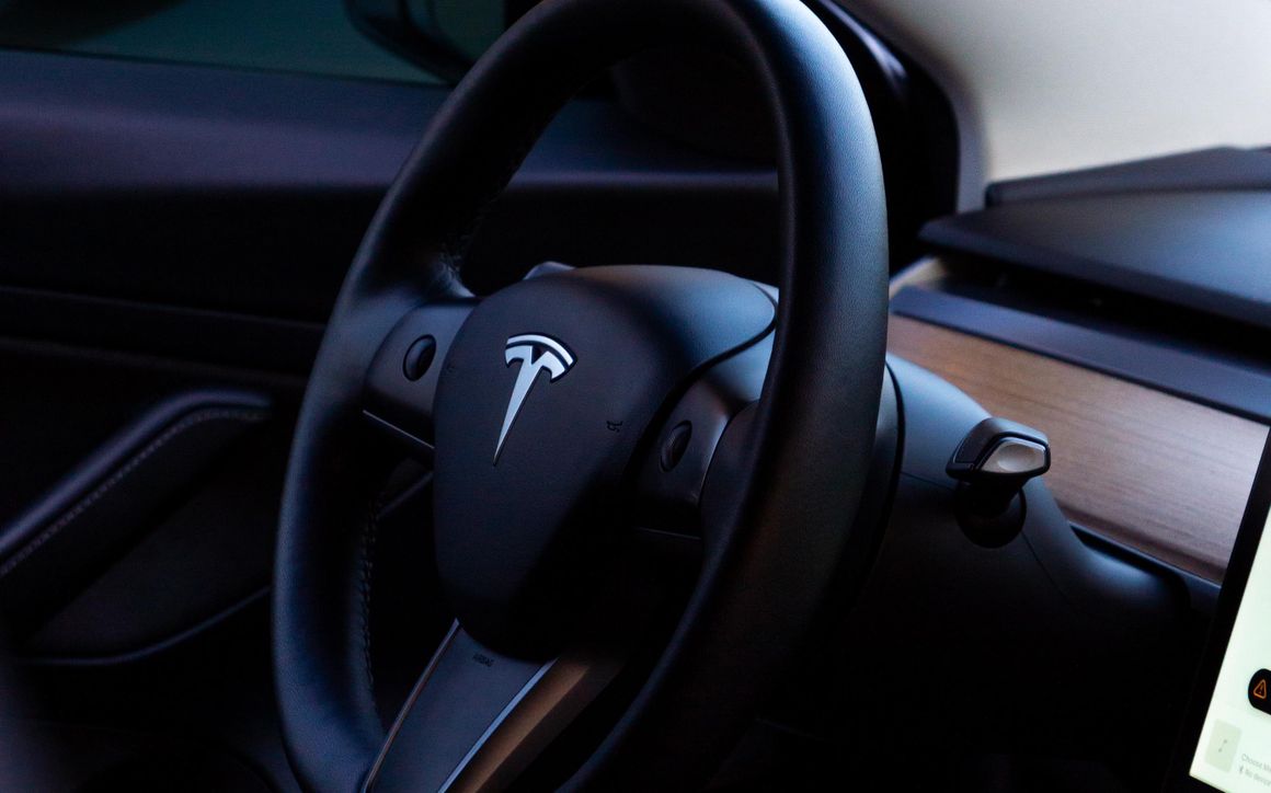 Tesla Model 3 - image 13
