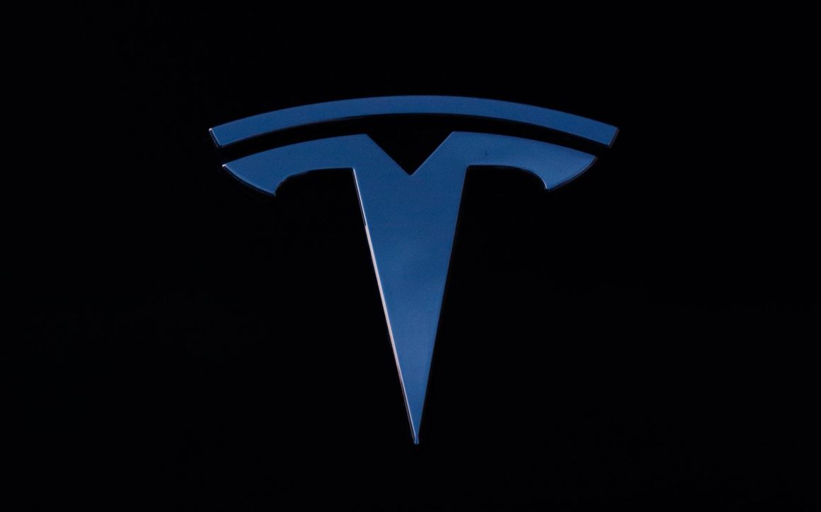 Tesla Model 3 - image 11