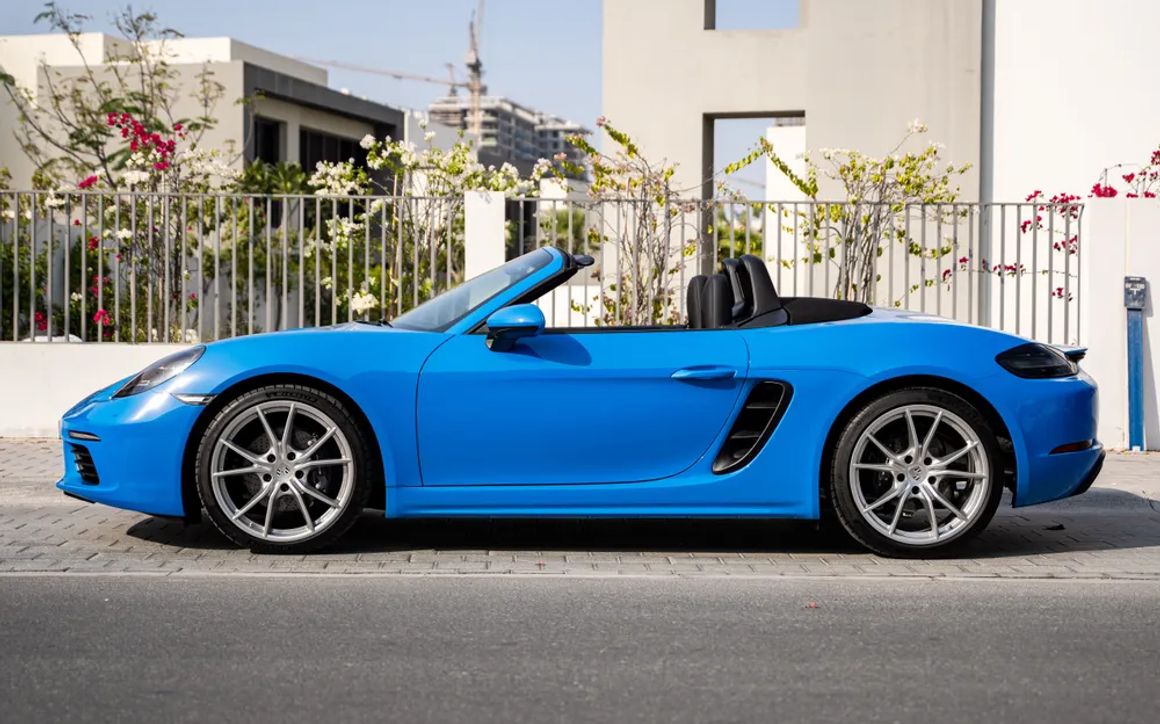 PORSCHE 718 BOXTER BLUE - image 2