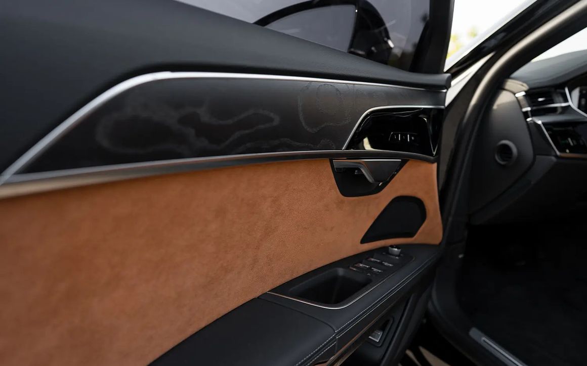 AUDI A8 - image 11