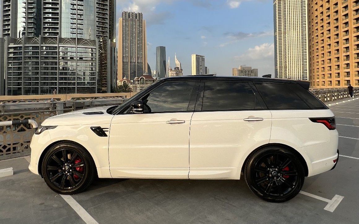 RANGE ROVER SPORT - image 1