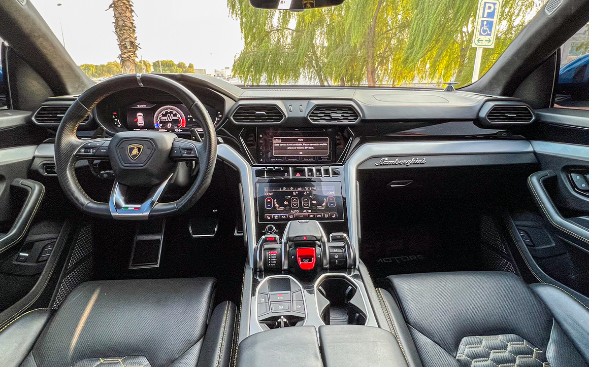 LAMBORGHINI URUS - image 4