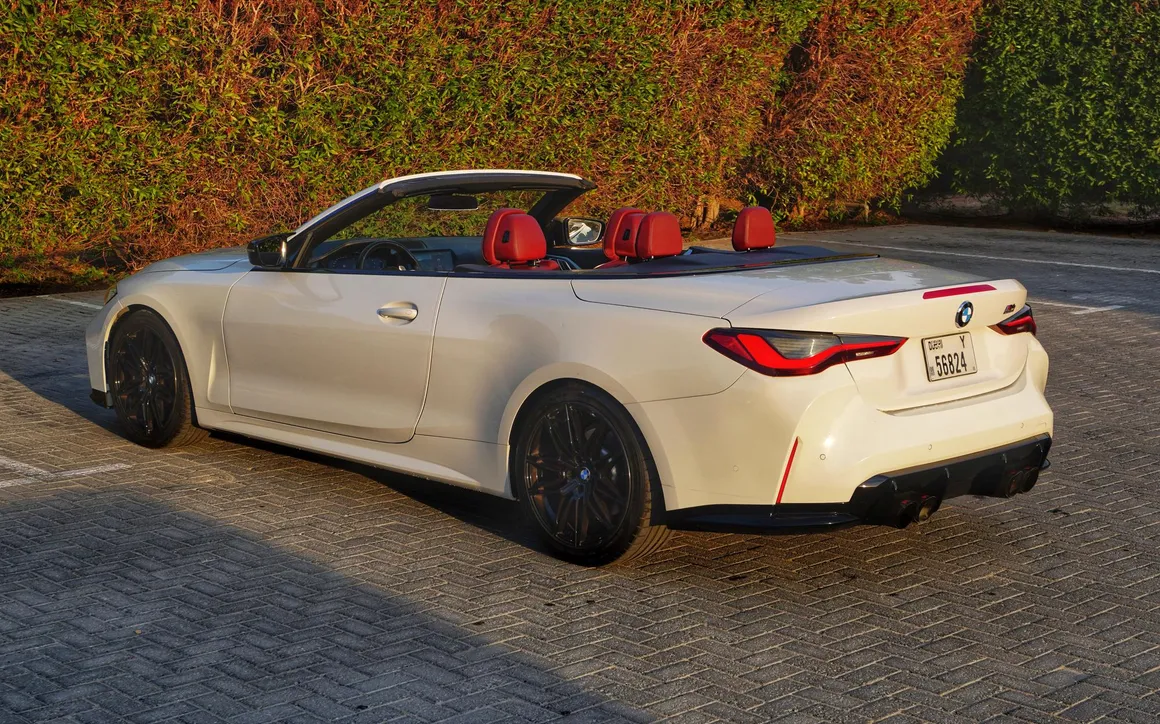 BMW 430i soft top convertible - image 6