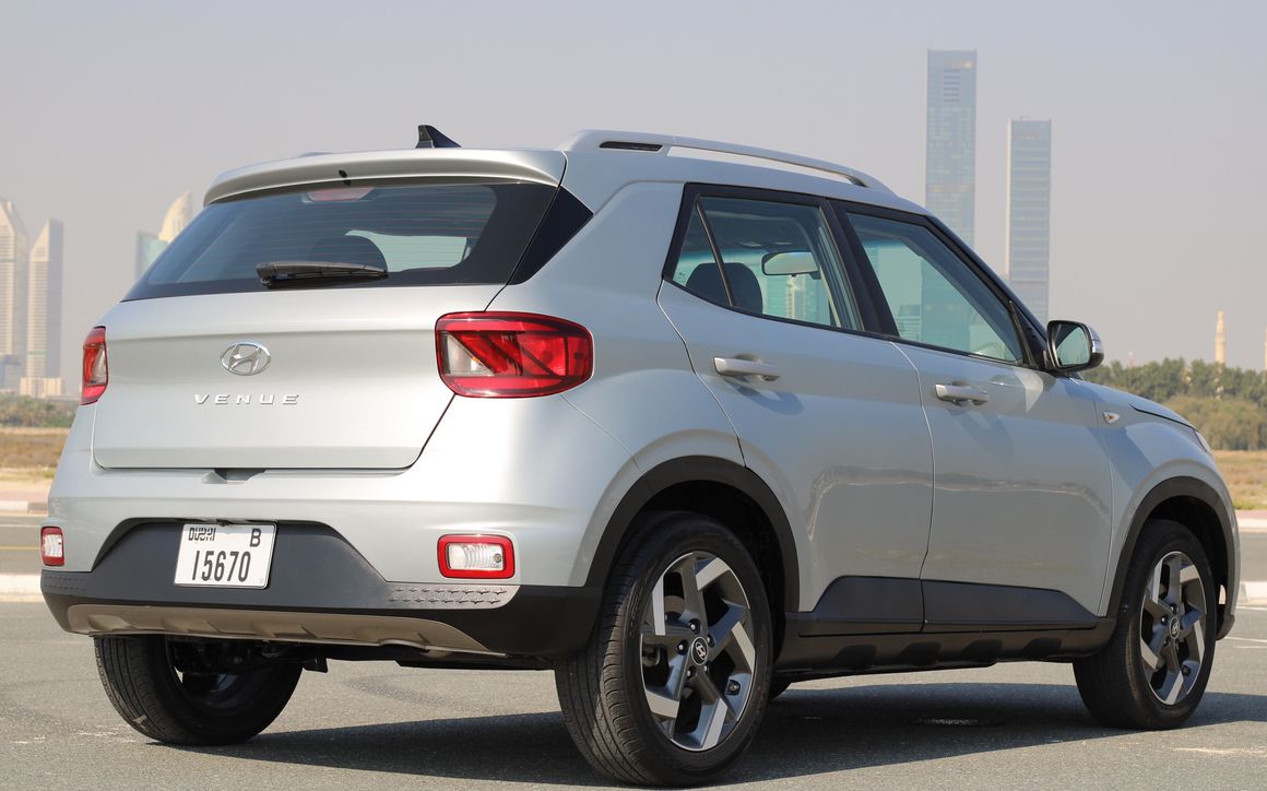 Hyundai Venue - image 6