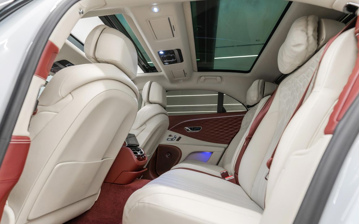 Bentley Flying Spur - image 12