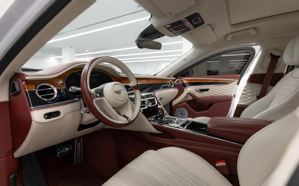 Bentley Flying Spur - image 8
