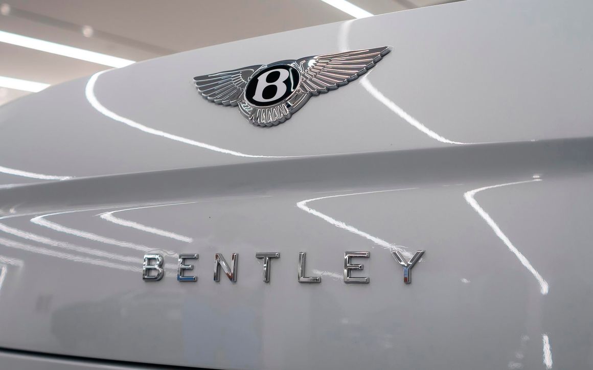 Bentley Flying Spur - image 7