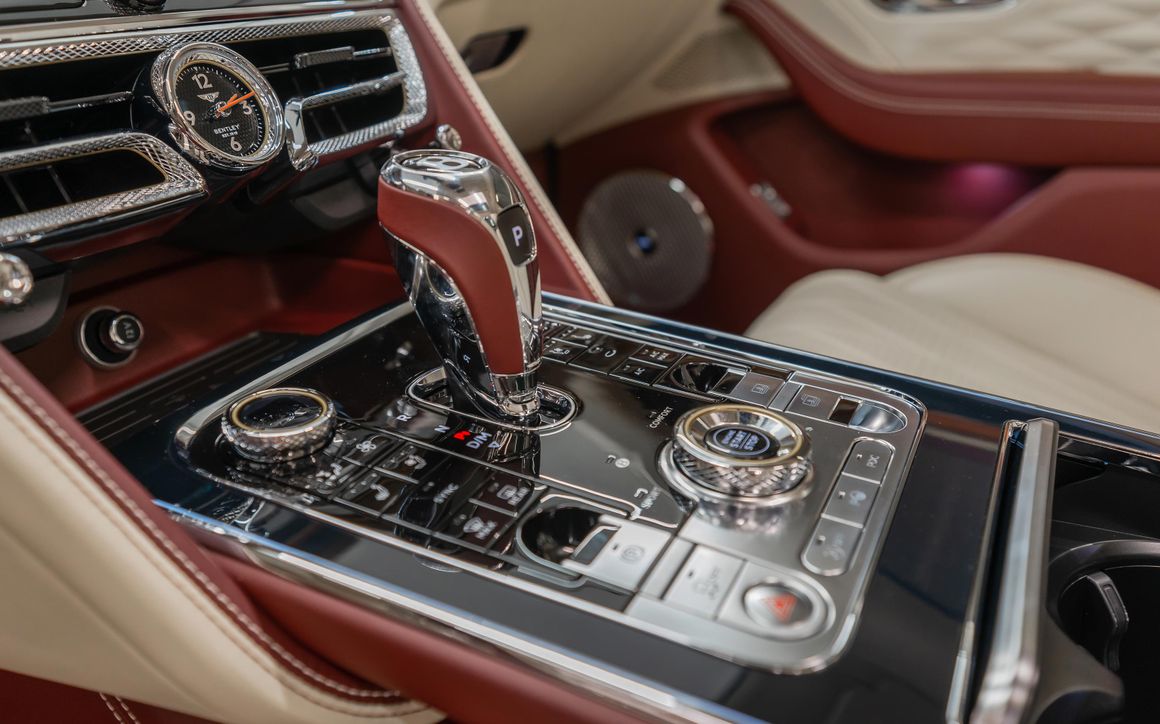 Bentley Flying Spur - image 14