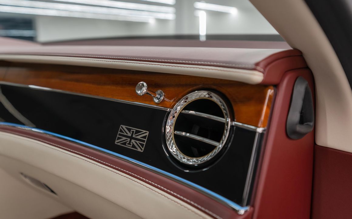 Bentley Flying Spur - image 15