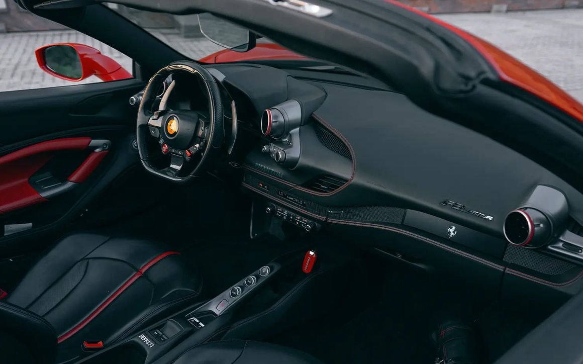 FERRARI F8 SPIDER - image 7