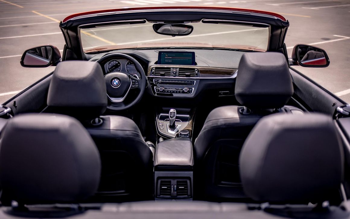 BMW 230i Cabrio - image 6