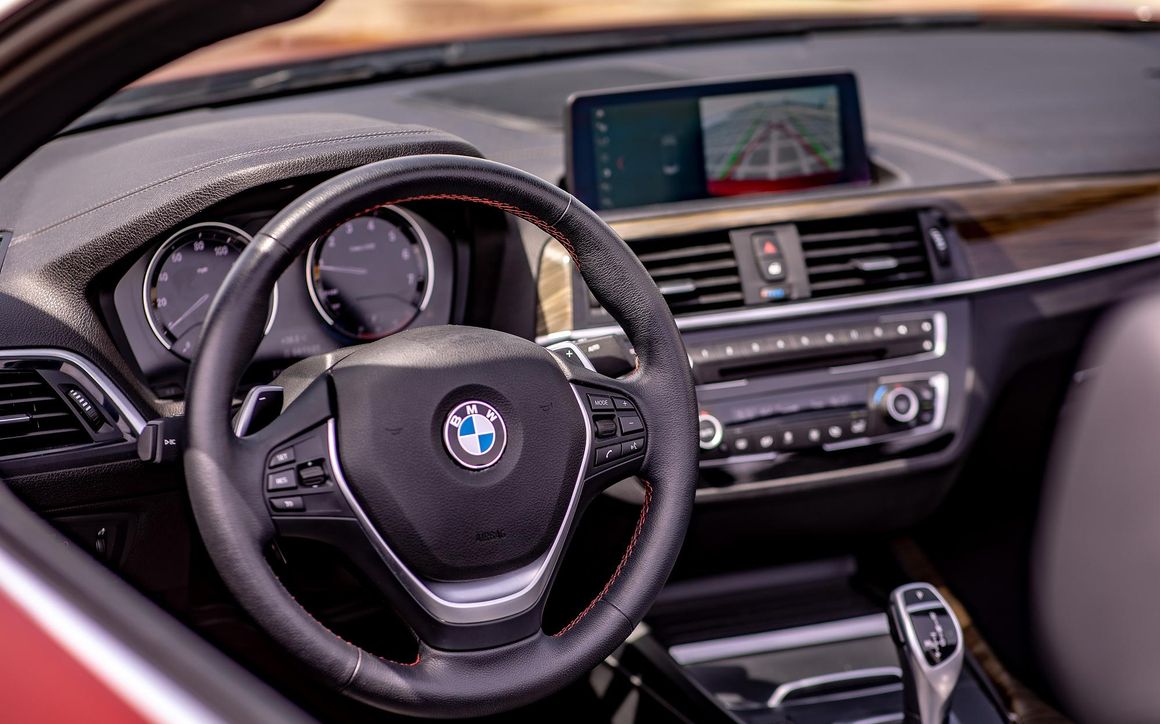 BMW 230i Cabrio - image 5