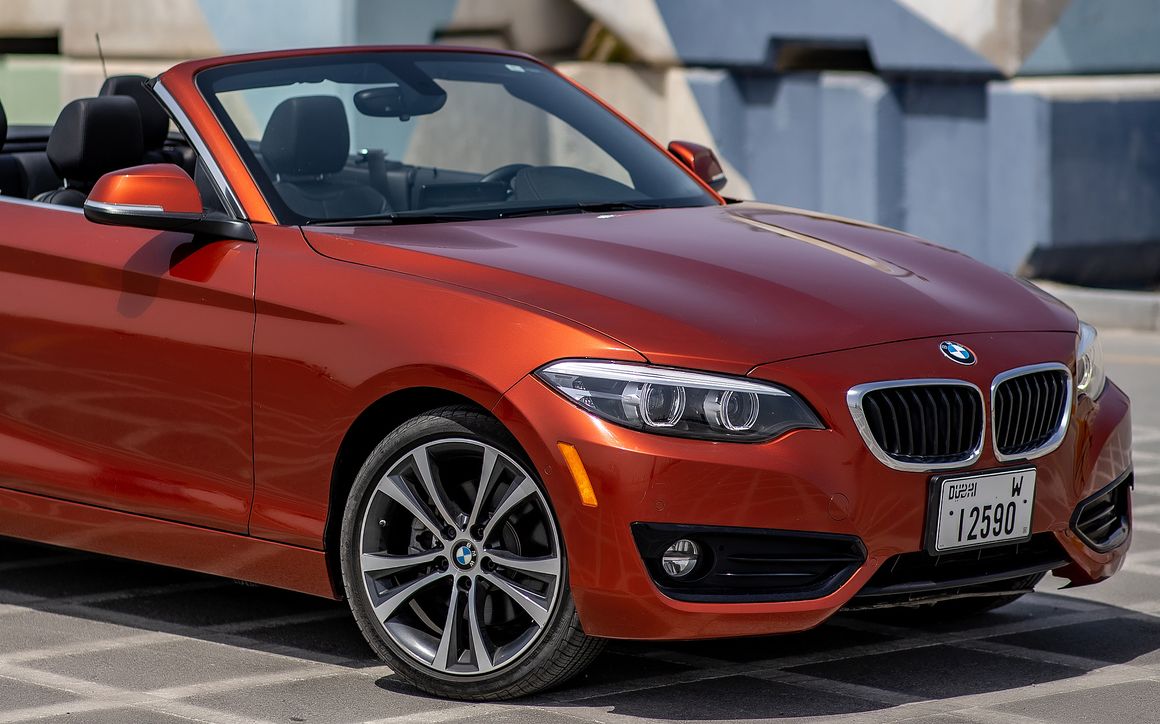 BMW 230i Cabrio - image 4