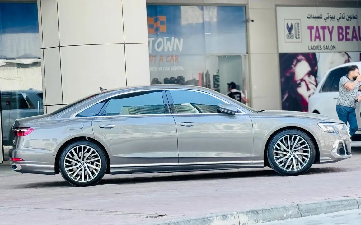 Audi A8 2024 - image 2