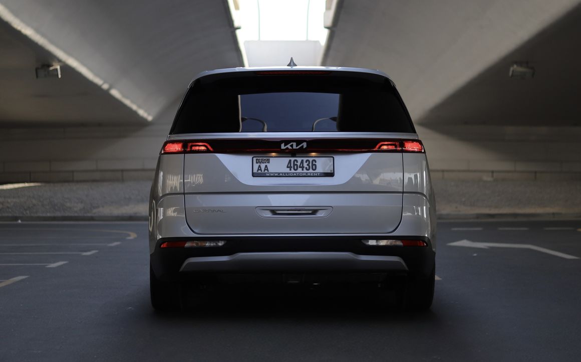 KIA Carnival LX - image 5