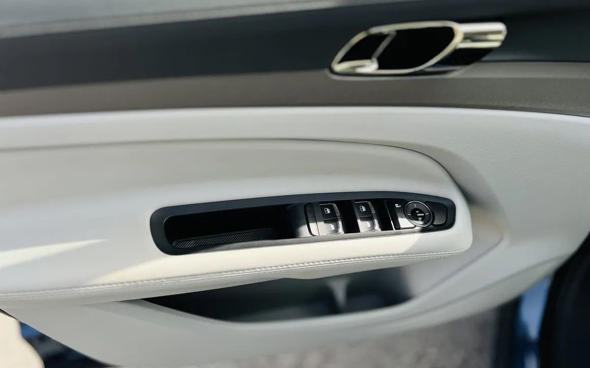 FORD TERRITORY - image 15
