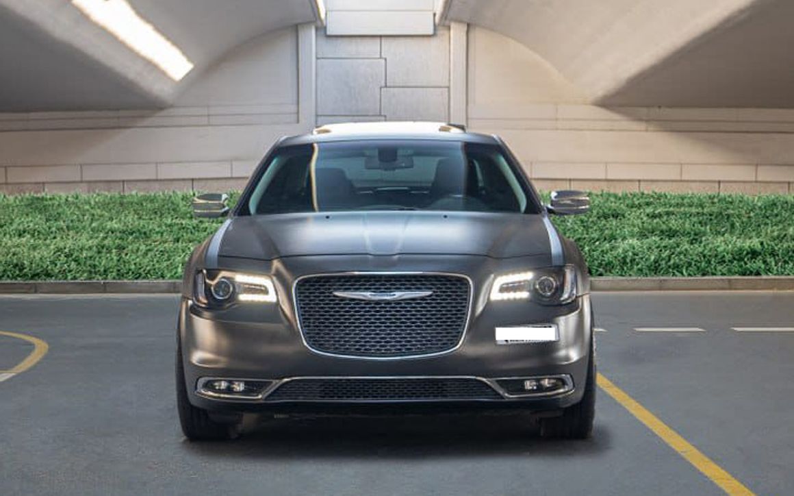 CHRYSLER 300 2019 - image 3