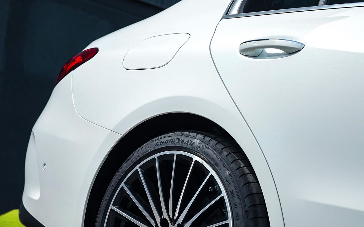 MERCEDES C200 - image 7