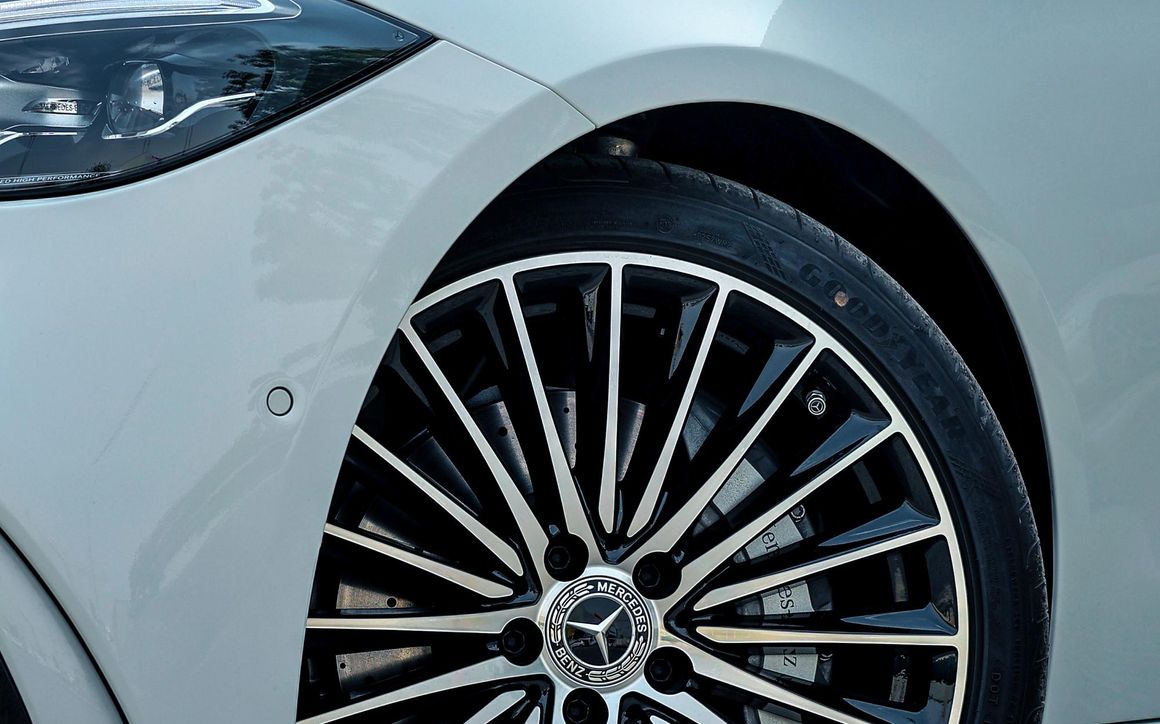 MERCEDES C200 - image 4