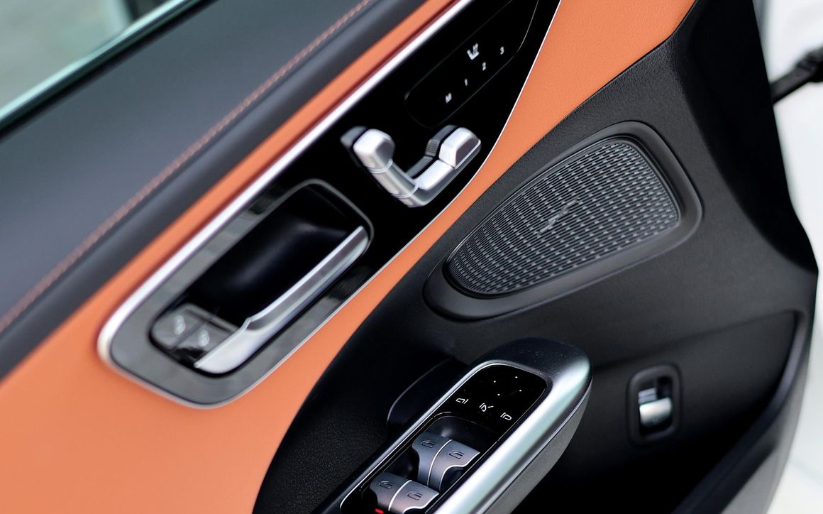 MERCEDES C200 - image 13
