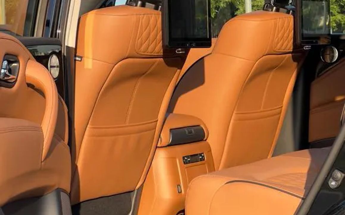 INFINITI QX80 - image 10