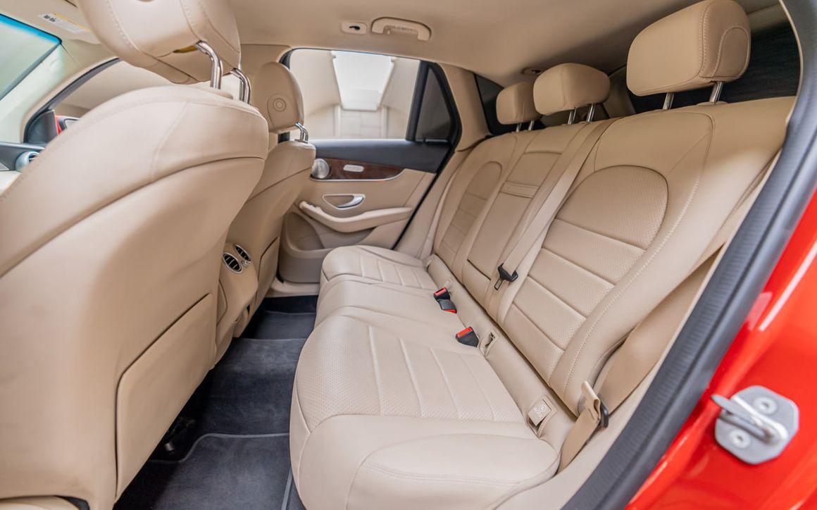 MERCEDES GLC300 - image 9