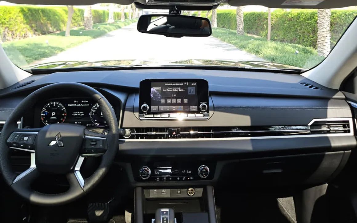 MITSUBISHI OUTLANDER - image 13