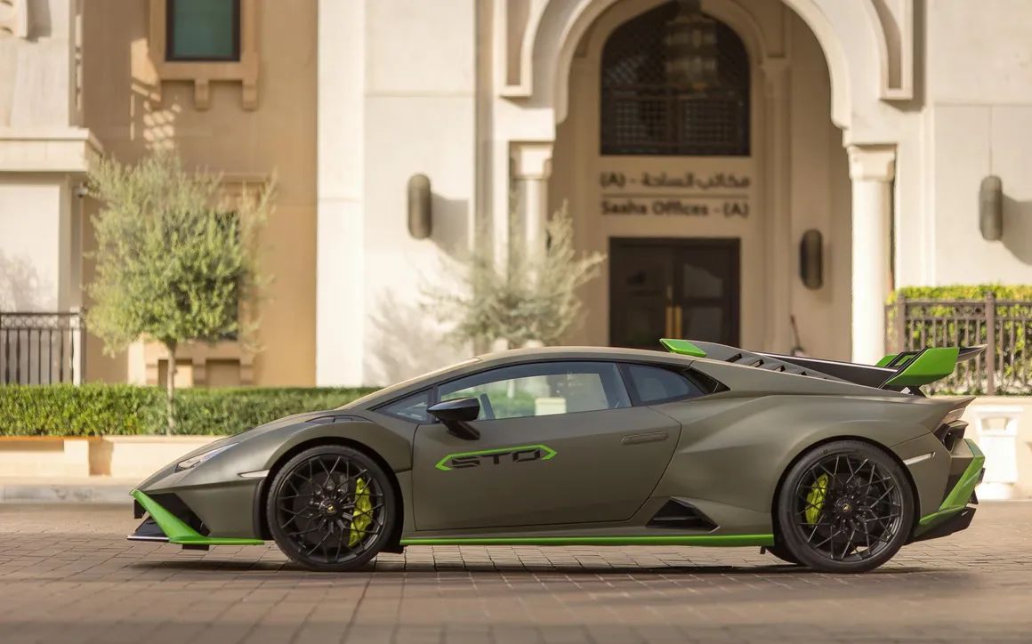 Lamborghini Hurucan STO - image 2