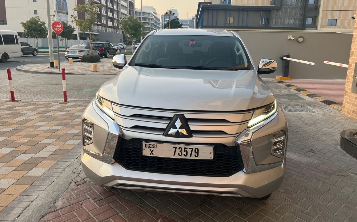 Mitsubishi Montero - image 1