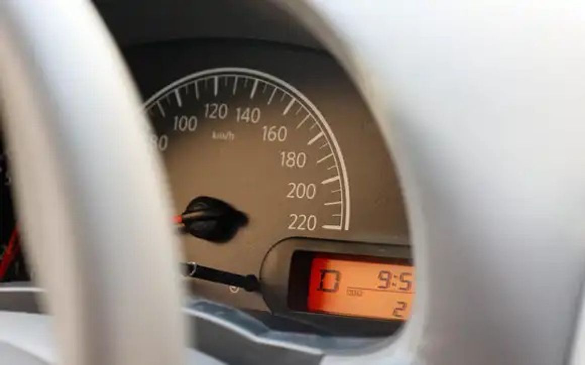 Nissan Sunny STD - image 17