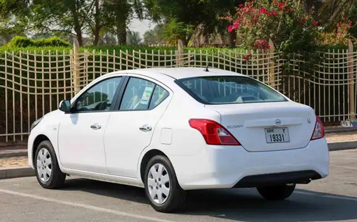 Nissan Sunny STD - image 6
