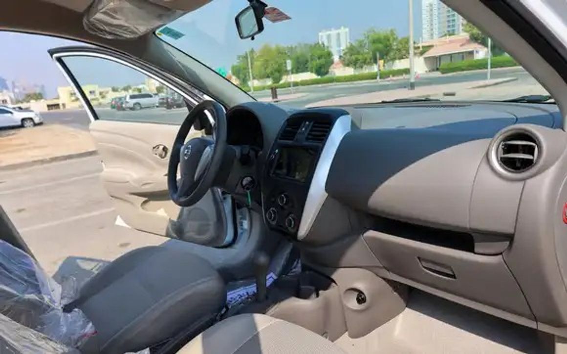 Nissan Sunny STD - image 14