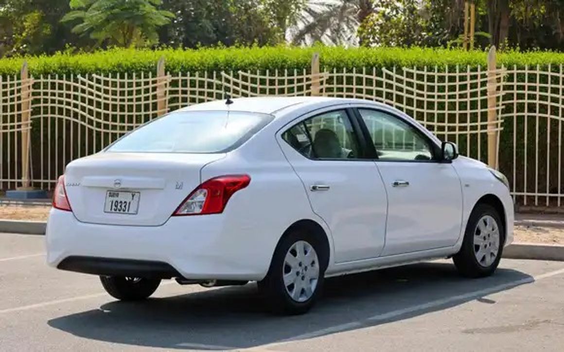 Nissan Sunny STD - image 8