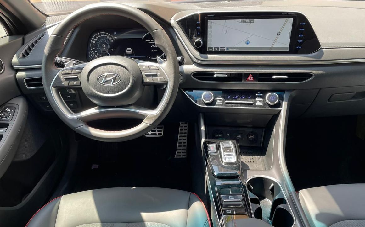 HYUNDAI SONATA - image 8