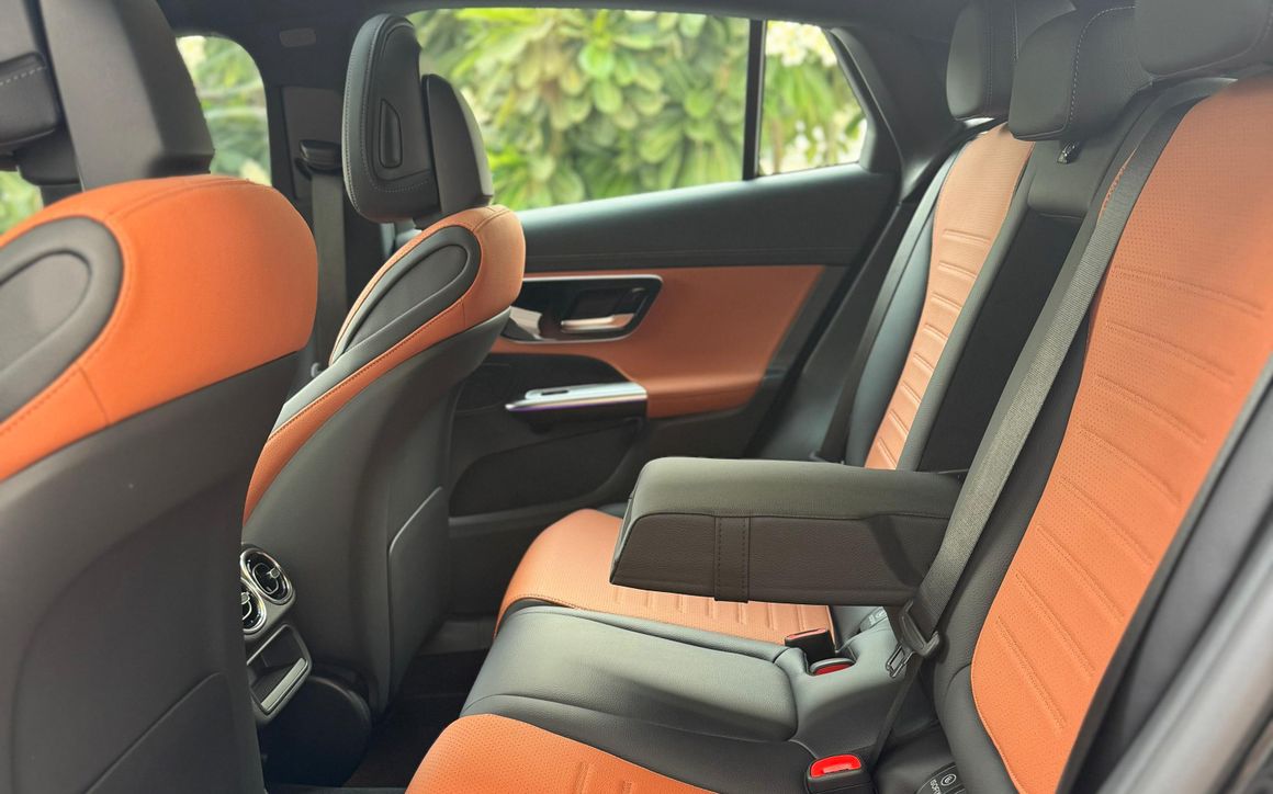 MERCEDES GLC 200 - image 9