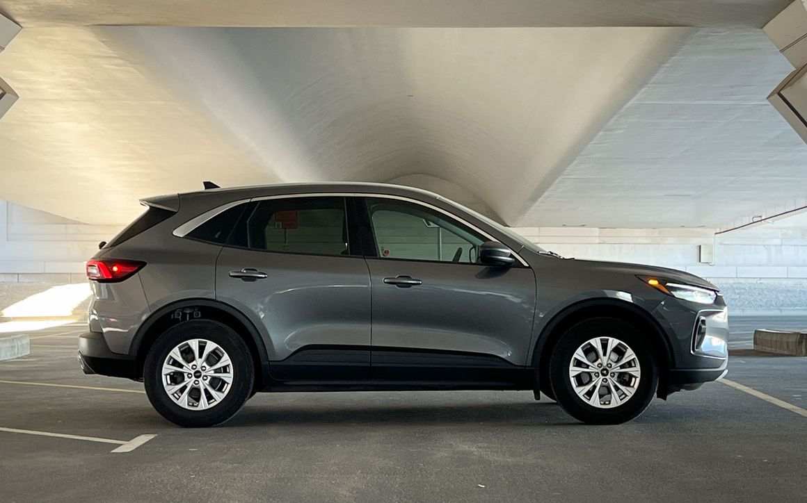 Ford Escape - image 5