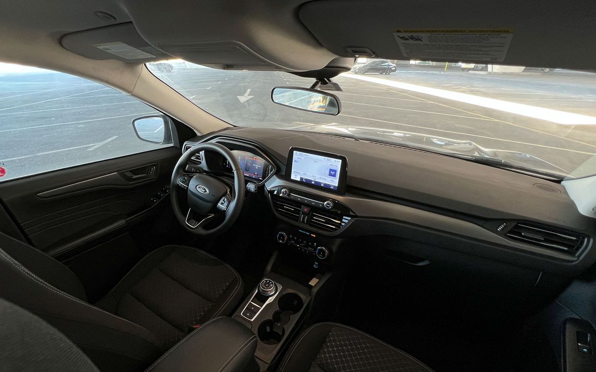 Ford Escape - image 12