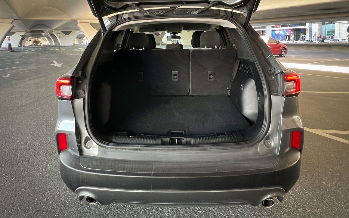 Ford Escape - image 8