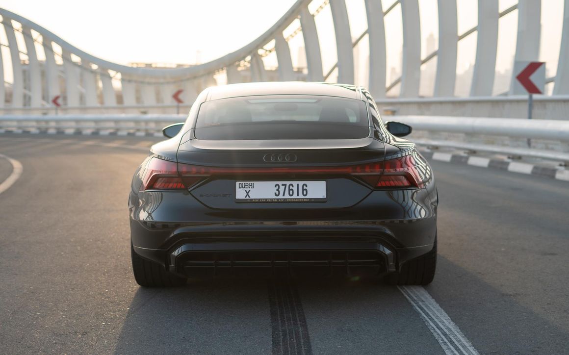 Audi E-tron GT - image 7