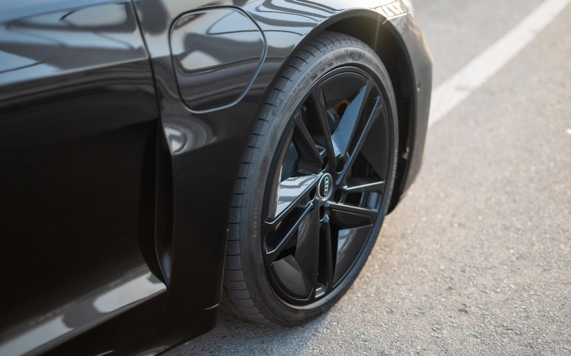 Audi E-tron GT - image 11