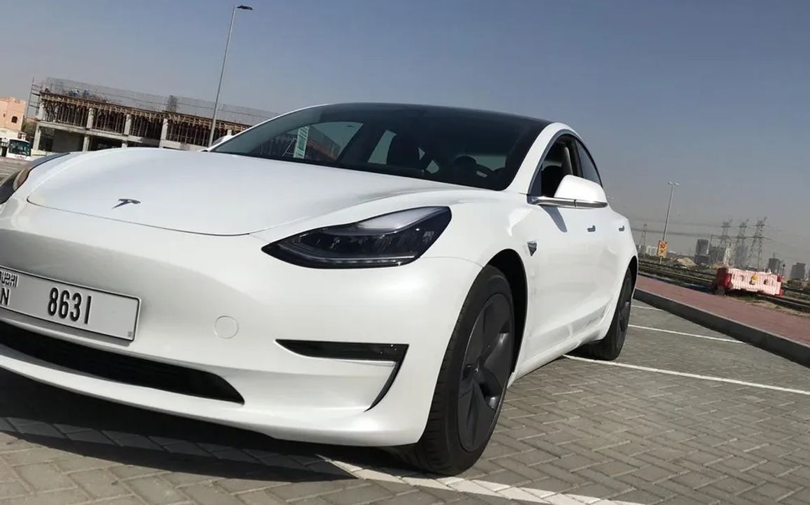 Tesla Model 3 - image 5