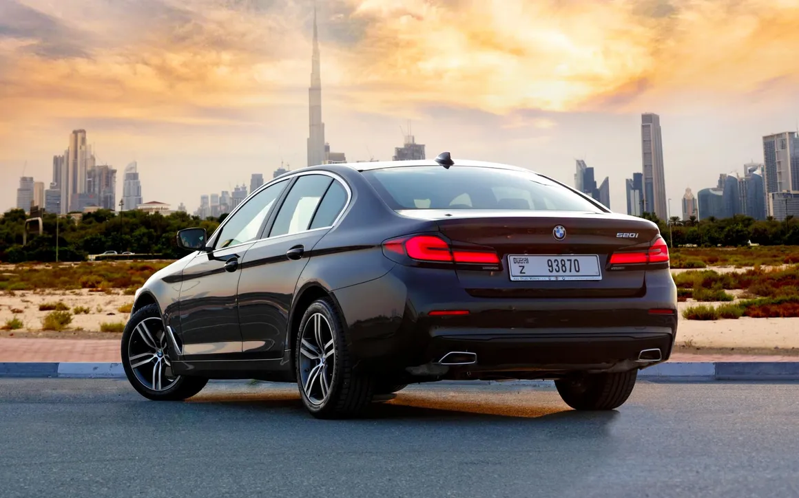BMW 520 Black - image 6