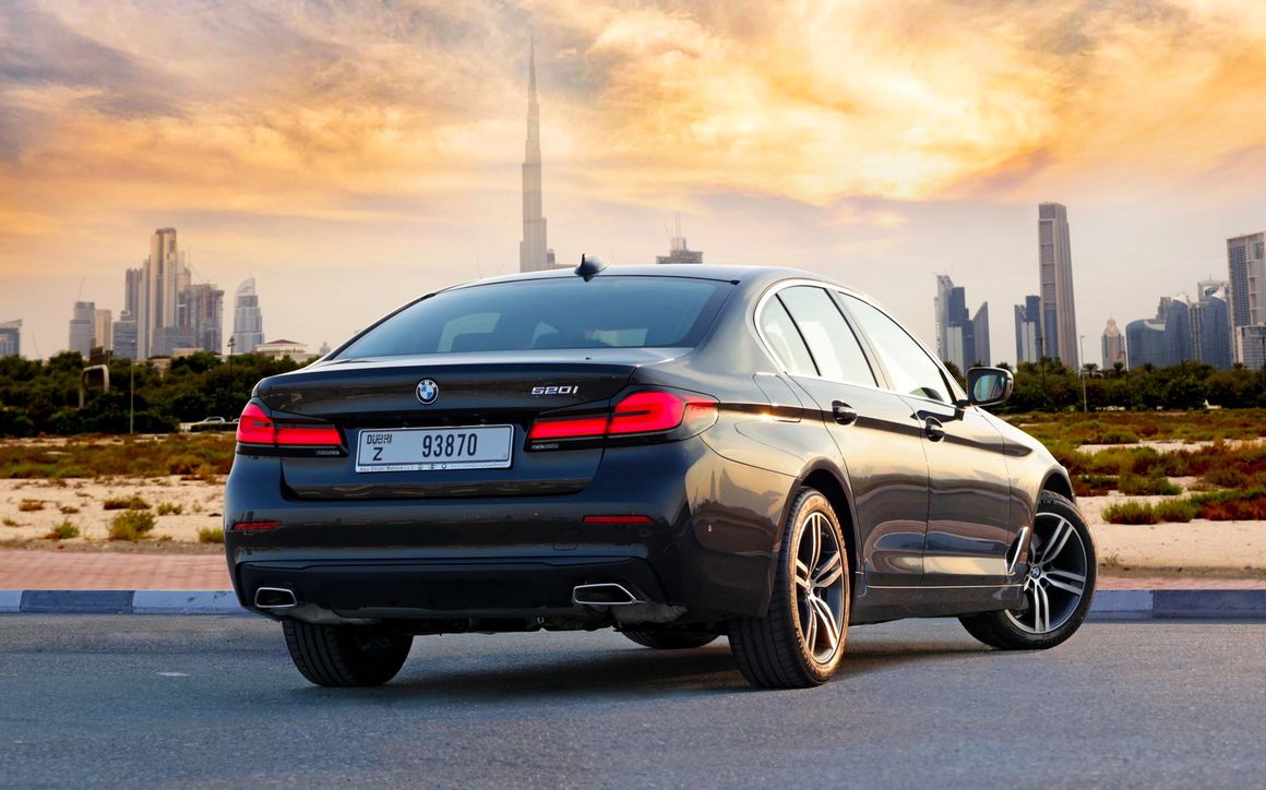 BMW 520 Black - image 8