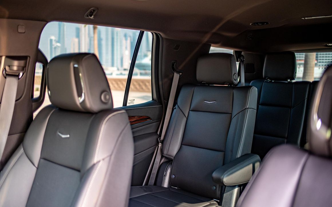 Cadillac Escalade - image 10