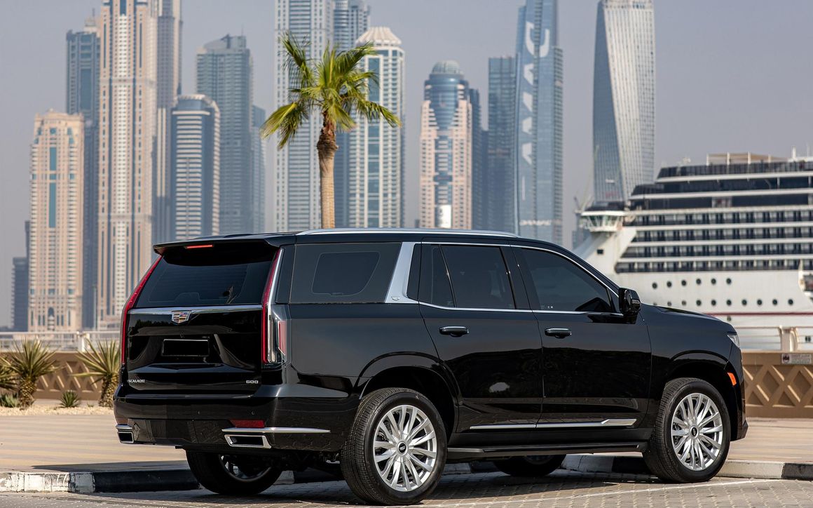 Cadillac Escalade - image 3