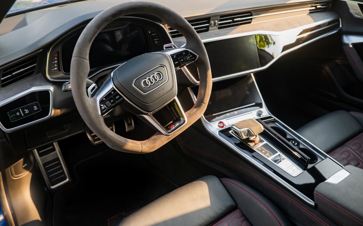 Audi RS7 - image 6