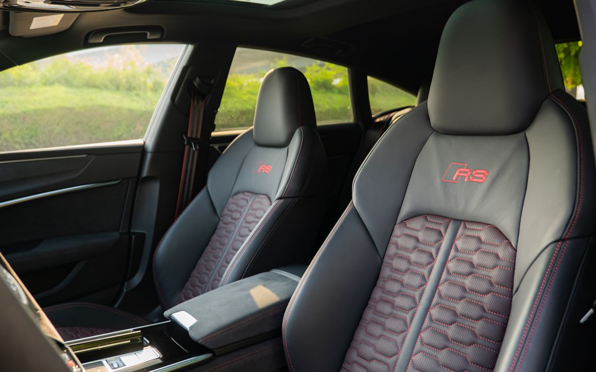 Audi RS7 - image 7